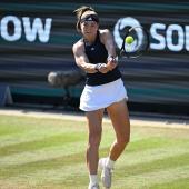Karolina Muchova geht mit einem Turniersieg in das Wimbledon-Turnier. © APA/afp / KIRILL KUDRYAVTSEV