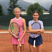 Lena Angerer (rechts) setzte sich im U16-Finale gegen Ida Marie Gluderer durch.