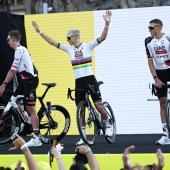 Tadej Pogacar und seine UAE-Teamkollegen wollen die erste Etappe für sich entscheiden. © APA/afp / ANNE-CHRISTINE POUJOULAT