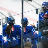 Nadia Mattivi lässt sich feiern. © Hockey Slovakia
