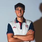 Raphael Kofler hält die Südtiroler Fahne in der Serie A hoch.