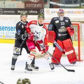 Bozen (in weiß) und Meran lieferten sich ein packendes Duell. © BK Photo