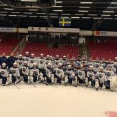 Die Spieler der Alps Ice Academy verbrachten Teile der Saisonvorbereitung in Schweden.