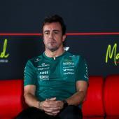 Fernando Alonso ist noch kein bisschen müde. © APA/afp / PIERRE-PHILIPPE MARCOU