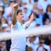 Jannik Sinner wurde von der Tennis-Legende Roger Federer gelobt. © APA/afp / KIRILL KUDRYAVTSEV