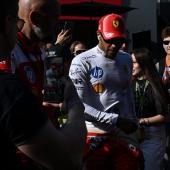Lewis Hamilton kritisiert die jüngste Formel-1-Neuerung. © APA/afp / IGOR IVANKO