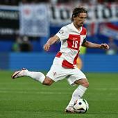 Nicht müde: Luka Modric spielt weiterhin für Kroatien. © APA/afp / GABRIEL BOUYS