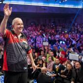 Phil Taylor ist zurück. © AFP/Tolga Akmen / TOLGA AKMEN