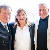 Der ehemalige FISI-Präsident Flavio Roda (links) mit dem Südtiroler Landesverbandspräsidenten Markus Ortler und Lidia Bernardi, Präsidentin des SC Gröden, dem erfolgreichsten Skiklub Italiens.