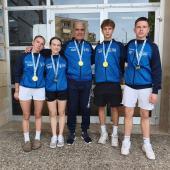 Frieda  Heinisch, Lea Gitterle,    Daniel  Moriggl und Igor Szczch zeigten eine starke Leistung (v.l.). Begleitet wurden sie von Trainer Stefan De March.