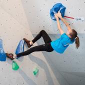 Klara Sofia Pircher au mur d'escalade. © Kathrin Hauser