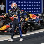 Max Verstappen freut sich über seine erste Pole Position in dieser Saison. © ANSA / FAZRY ISMAIL