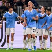 Oliver Provstgaard (vorne) und Co. bezwangen Juve. © APA/afp / MARCO BERTORELLO