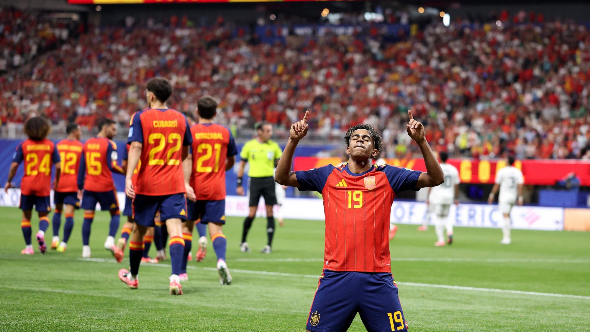 Klarer-Sieg-Spanien-schie-t-sich-den-Frust-von-der-Seele