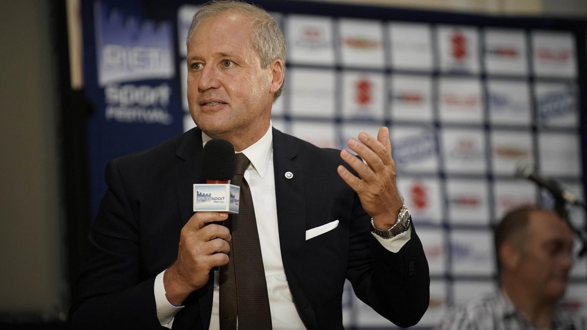 Wer-wird-der-m-chtigste-Mann-im-Eissport-