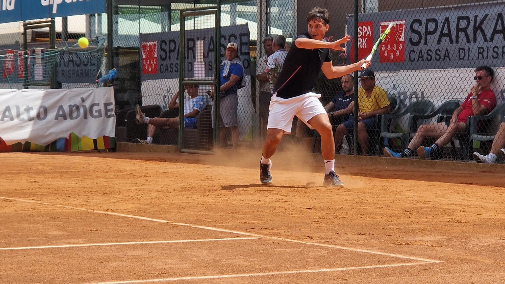 Daniel-Lechner-sorgt-in-Bozen-f-r-gro-en-Auftakt-Coup