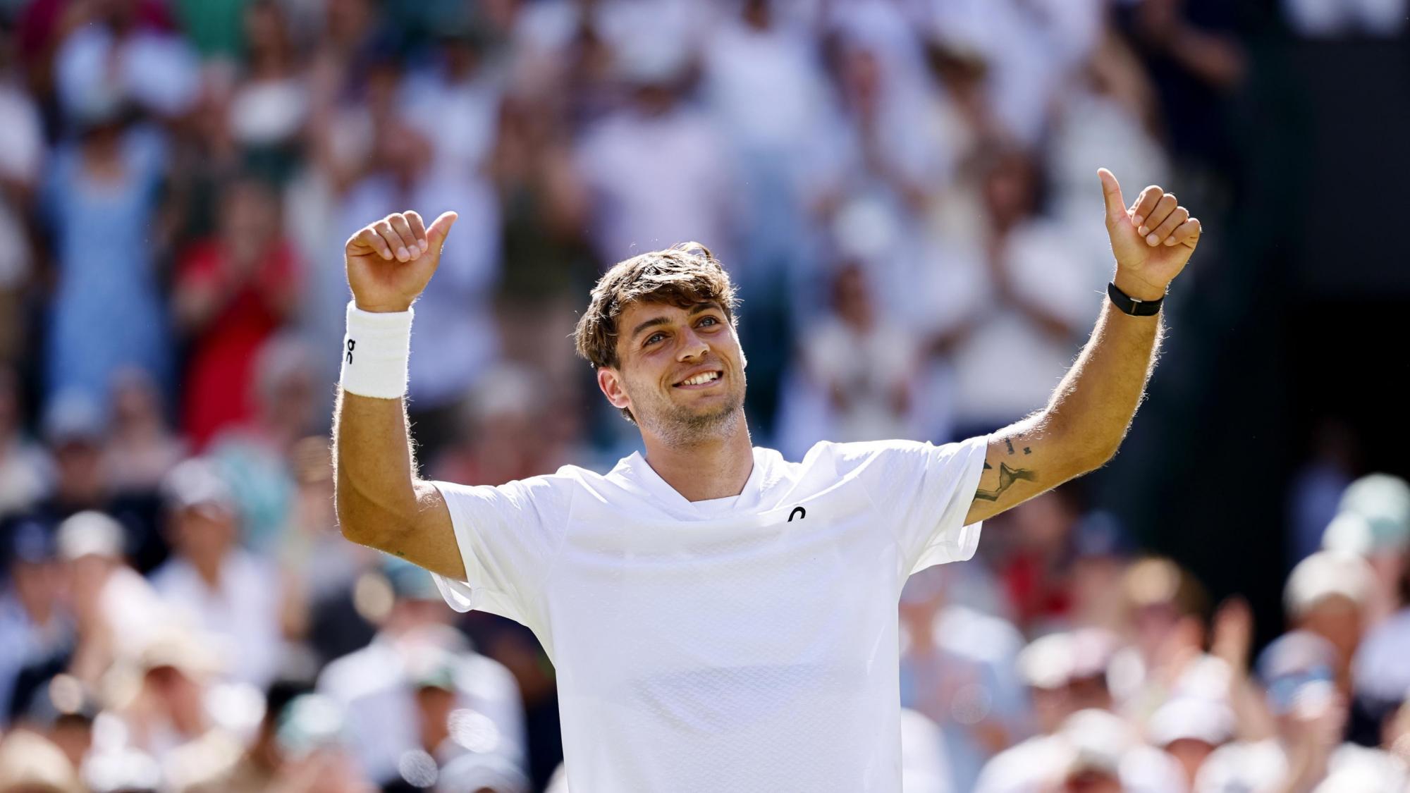 Cobolli-Paolini-Azzurri-gl-nzen-in-Wimbledon