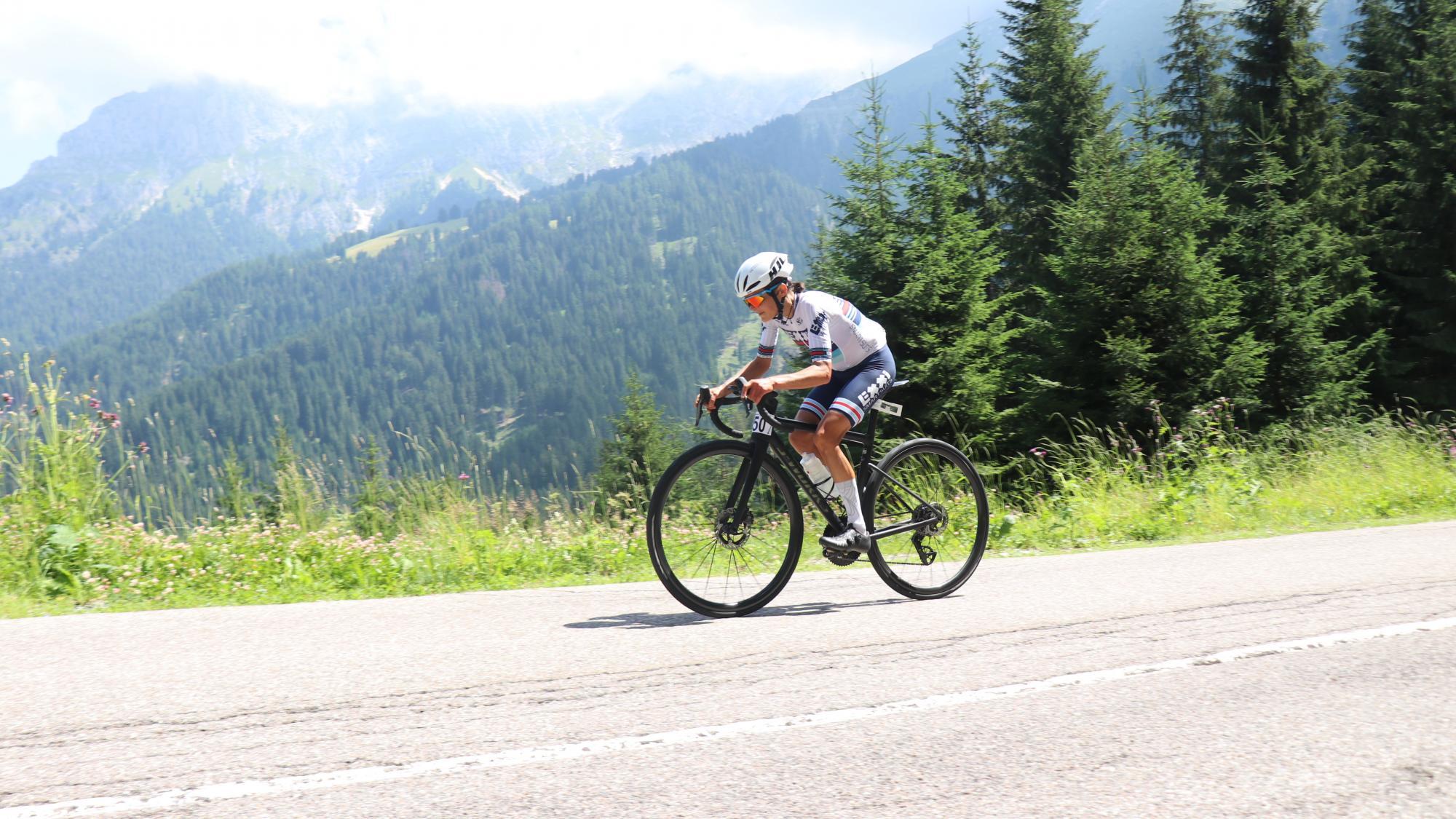 Favoritensiege-er-ffnen-den-49-Giro-delle-Dolomiti