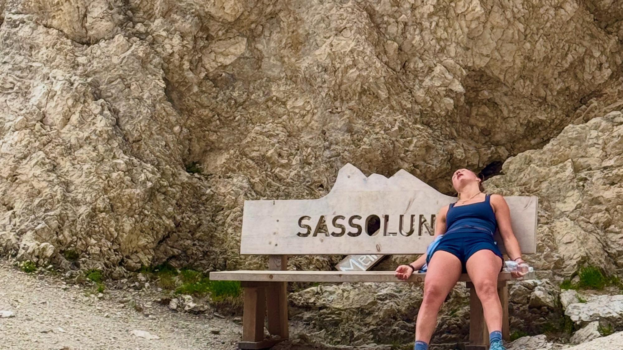 Humorvolles-Foto-Ski-Turtelt-ubchen-urlauben-in-S-dtirol