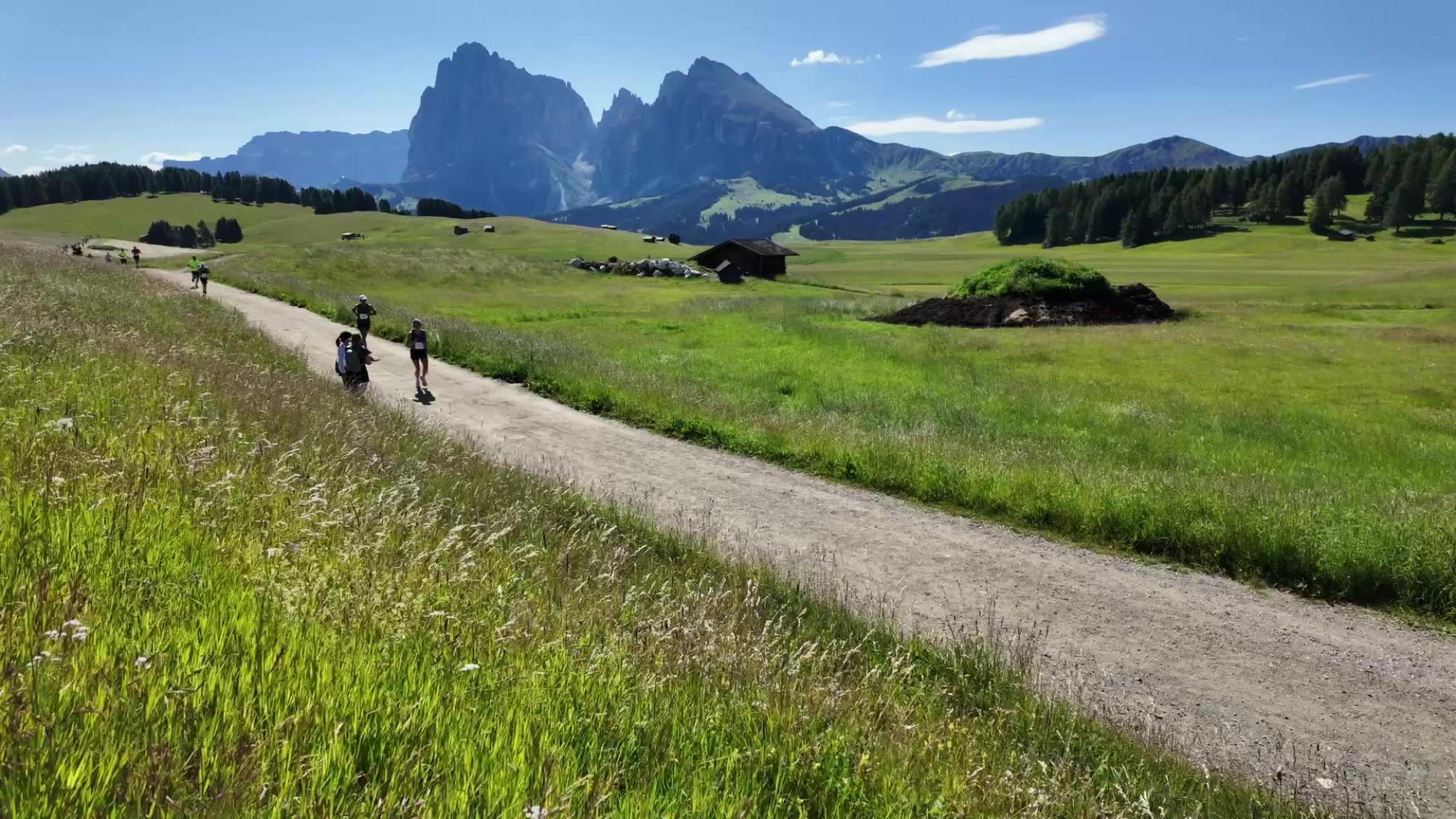 VIDEO-Das-Laufspektakel-auf-der-Seiser-Alm