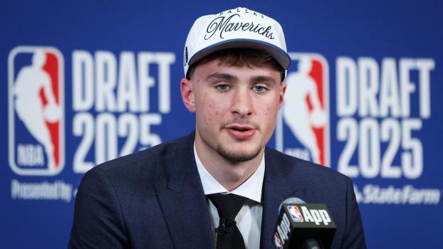 Cooper Flagg est un nouveau joueur des Dallas Mavericks. © APA / MIKE LAWRIE
