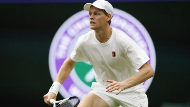 Jannik Sinner is in the round of 3 at Wimbledon. On Saturday, the South Tyrolean kept his clean sheet in the third round against Pedro Martínez (6-1, 6-3, 6-1). Afterward, the 23-year-old spoke about his success and briefly looked ahead to his upcoming opponent, Grigor Dimitrov. © stol