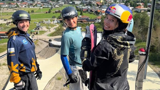 Eine Südtirolerin trainierte mit einem Weltstar. © Social Media