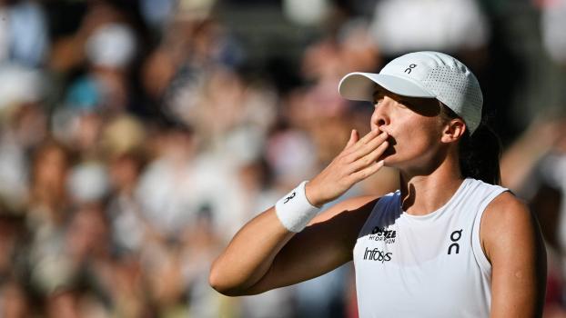 Iga Swiatek triumphed at Wimbledon. © APA/afp / GLYN KIRK