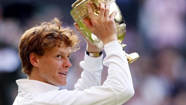 Jannik Sinner stößt in neue Sphären vor. © ANSA / TOLGA AKMEN