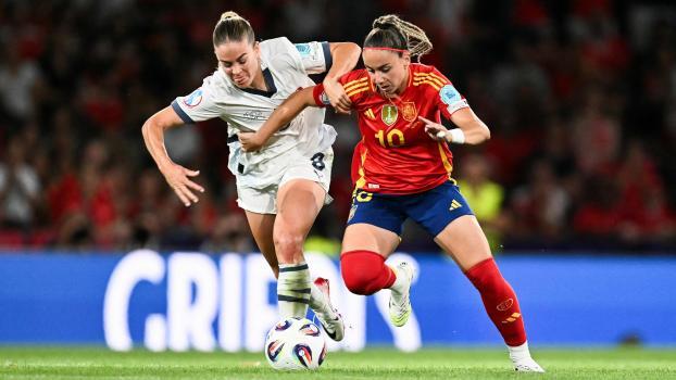 Spanien ist in das EM-Halbfinale eingezogen. © APA/afp / FABRICE COFFRINI