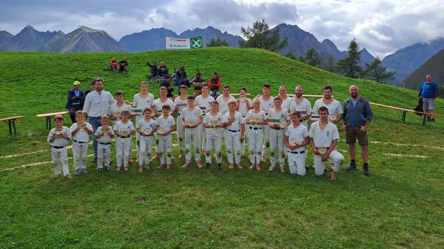 Ranggln on the Gampielalm: tradition, technology, and team spirit at 2047 meters.