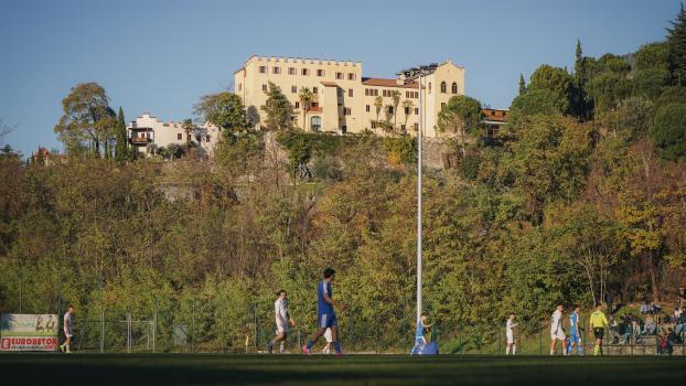 Unter dem malerischen Schloss Trauttmansdorff wird zurzeit hart für die Serie D gearbeitet.