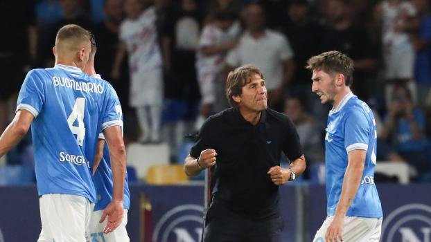 Antonio Conte leads Napoli. © APA/afp / CARLO HERMANN