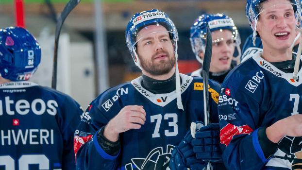 Gianluca March (center) is still without a club. © HC La Chaux-de-Fonds