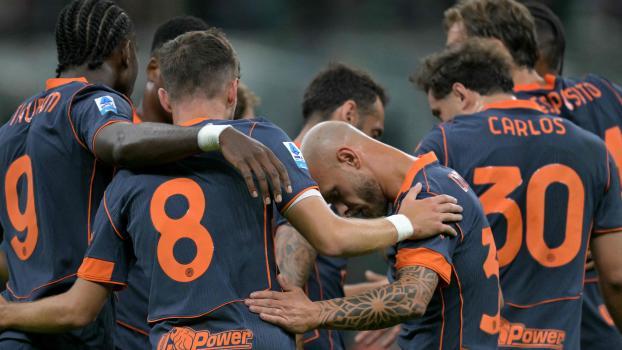 Inter celebrated a home victory against Sassuolo. © APA/afp / STEFANO RELLANDINI
