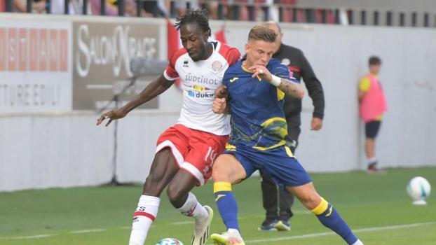 Mamadou Colibaly s'est blessé lors du match amical contre le WSG Tirol.