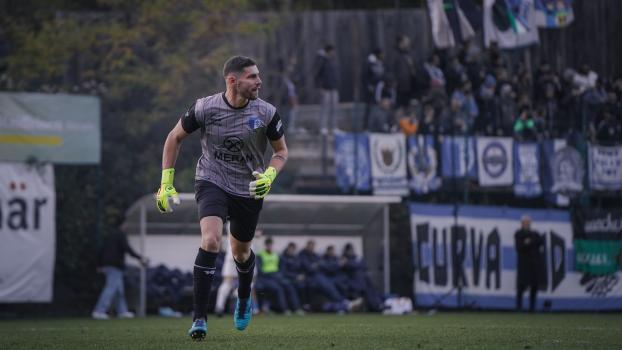 Obermais goalkeeper Luca Tenderini hopes for plenty of support from the Obermais fans. © T. Debelyak