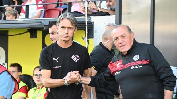 Palermo coach Pippo Inzaghi and FCS coach Fabrizio Castori before the match. © DLife