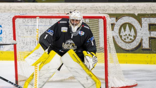 Andy Bernard plays at home with HC Merano. © BK Photo