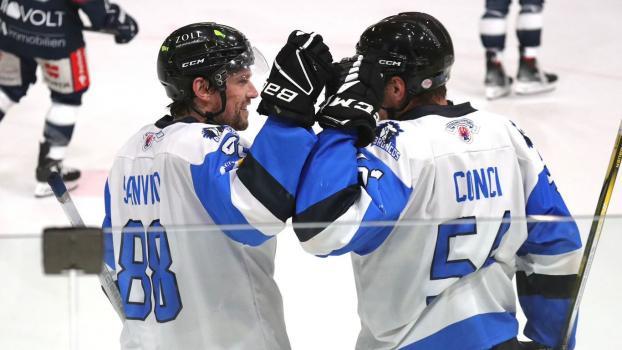 Connor Sanvido and Davide Conci are favorites for the Wipptal Broncos against HC Meran. © Daniel Frusone