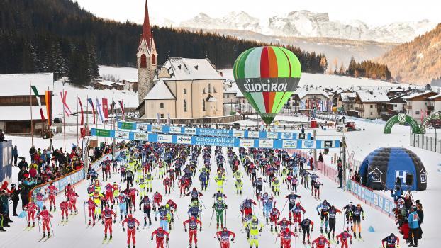 The Gsieser Tal Run draws crowds to the Pustertal Valley. © Newspower