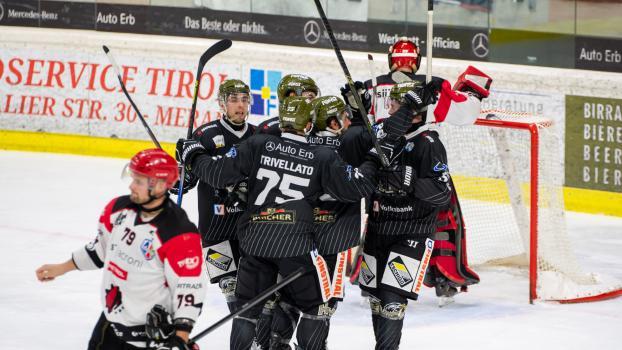HC Meran celebrates. © BK Photo