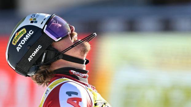 Manuel Feller is injured. © AFP / MARCO BERTORELLO