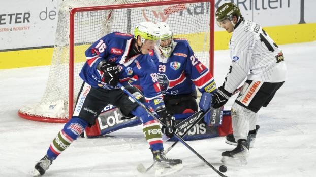 Patrick Madsen (left) decides the derby. © Max Pattis