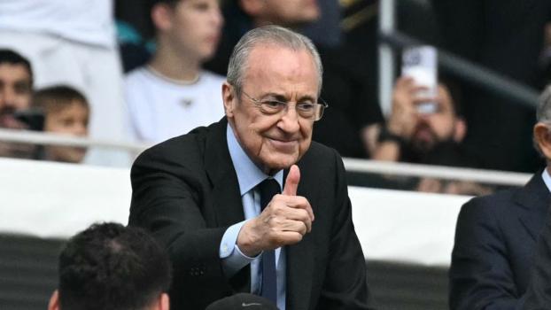 Präsident Florentino Perez stellt Real Madrids Schadenersatzforderung. © APA/AFP/Archivbild / CHANDAN KHANNA