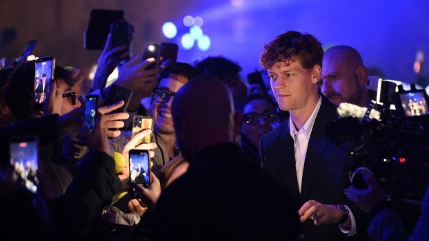 Der Held der Massen: Jannik Sinner © AFP / MARCO BERTORELLO