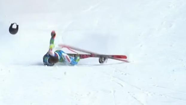 The young skier's helmet was thrown away. © Screenshot