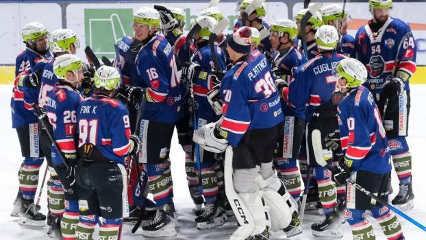 The Ritten Buam fought hard for three points on Sunday. © Instagram / Max Pattis