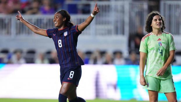 Eva Schatzer (r.) musste sich mit ihren Teamkolleginnen den USA geschlagen geben. © APA / RICH STORRY