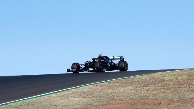 Lewis Hamilon – damals noch im Mercedes – gewann die letzten Portugal-Rennen. © APA/afp / ARMANDO FRANCA